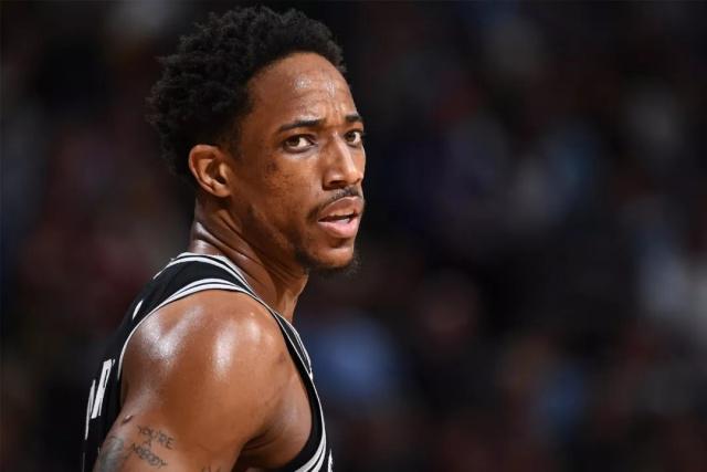 乔帅：杜润旺进攻手感很好 但要避免走步违例